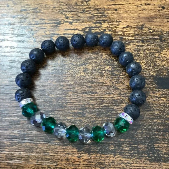 Bracelets - Picture 8 of 15